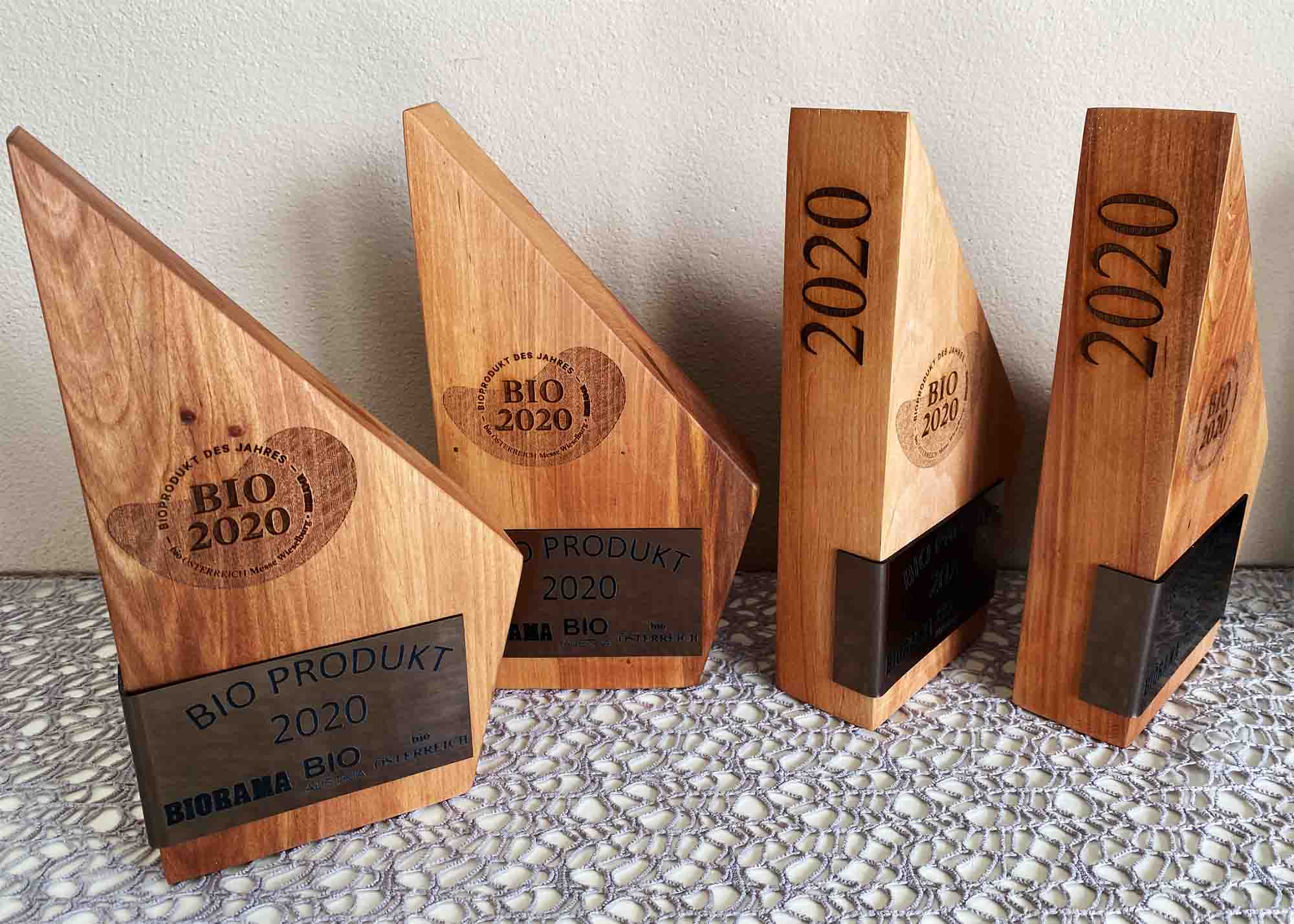 Awards aus Holz