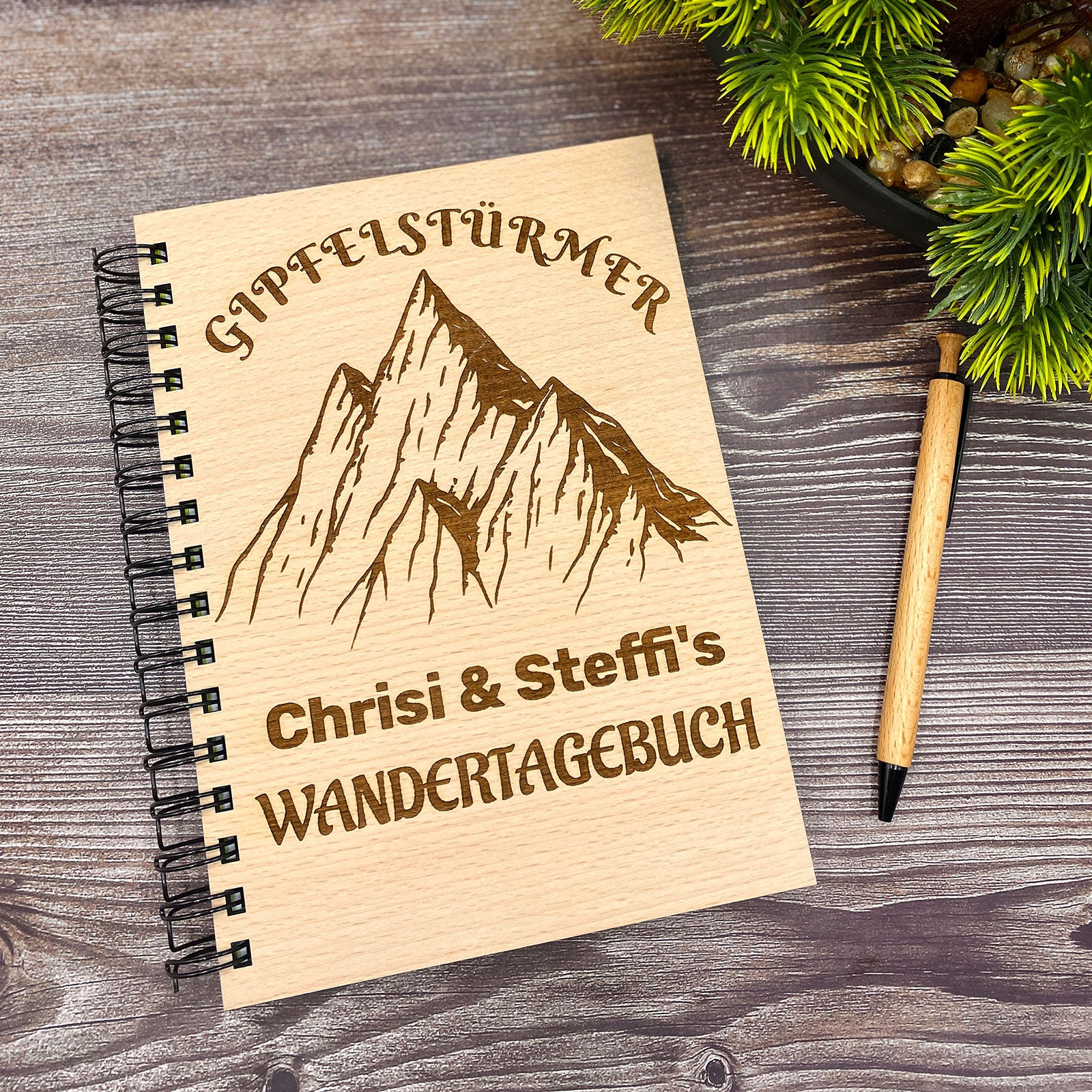 Bergsteiger Tagebuch - Wandertagebuch aus Holz